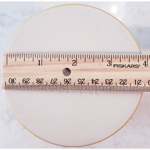 LE CREUSET Stoneware Salt Crock Ombre Yellow 10 oz./ 0.3L in VGUC - Picture 9 of 11